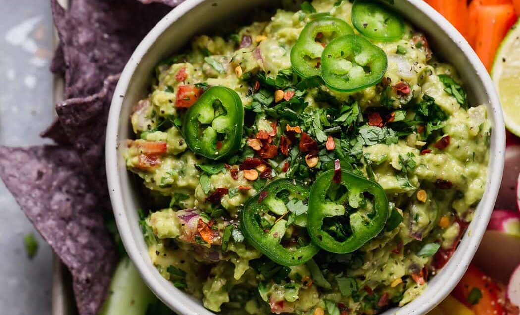 HOMEMADE-GUACAMOLE-10.jpg